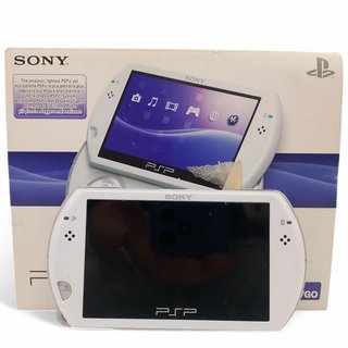 PSP GO + CARGADOR + CAJA