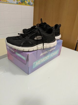 Zapatillas Skechers Mujer Memory Foam Negras