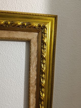 2 Marcos de Madera Dorados y Beige