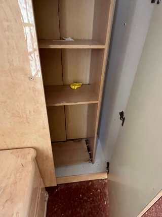 Armario de Madera con Espejo Central