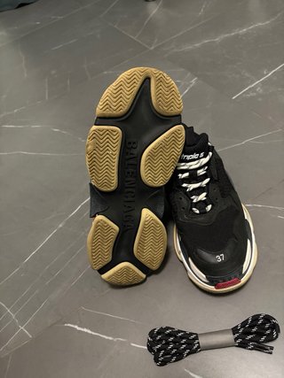 Balenciaga Triple S Multicolor