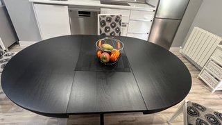 Mesa comedor extensible negra