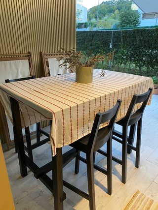 Mesa alta desayunadora