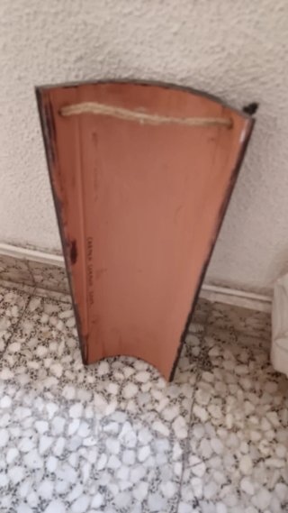 Teja Decorativa con Guitarra Pintada 40 cm
