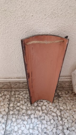 Teja Decorativa con Guitarra Pintada 40 cm