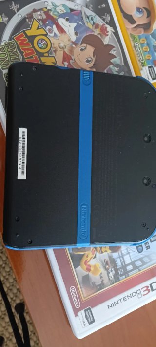 Nintendo 2DS Mario Kart 7 Negra + 7 Juegos