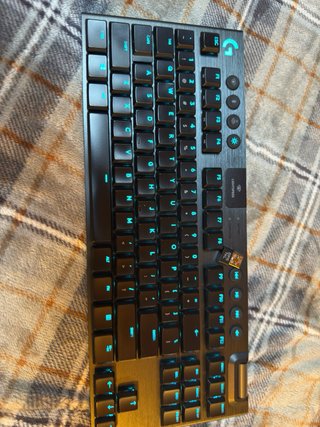 Logitech G915 TKL Teclado Gaming Inalámbrico
