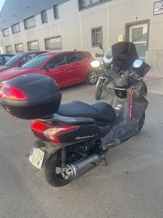 Maxi Scooter 125cc Negra
