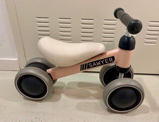 Bici Correpasillos Sawyer Rosa