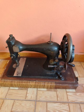 Máquina de coser antigua