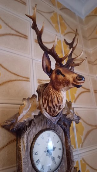 Reloj de Pared Vintage con Ciervo