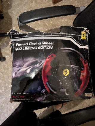 Volante Thrustmaster
