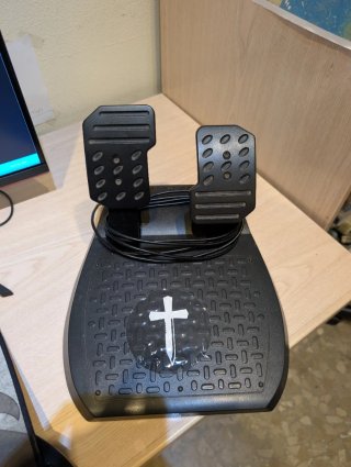 Volante Thrustmaster
