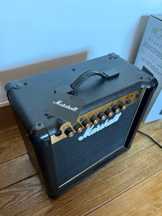 Amplificador Marshall MG15FX Gold 15W