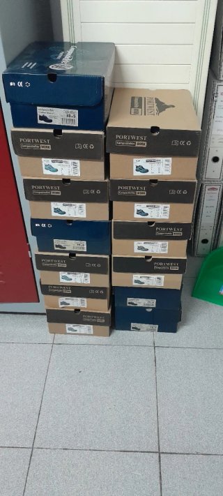 Botas de trabajo Portwest negras y verde