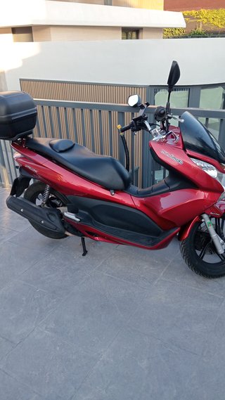 Honda PCX 125 Roja