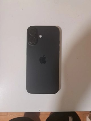 iPhone 16 256GB Negro + cargador No encien