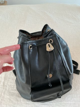 Mochila de Piel Negra