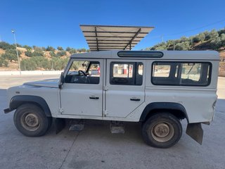 Land Rover Defender 2003