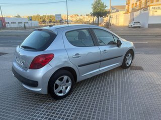 Peugeot 207 2009