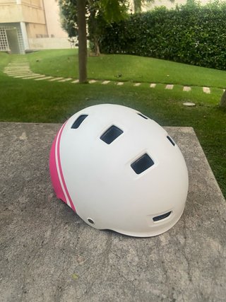 Casco bicicleta o patines Infantil Blanco y Rosa