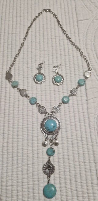 Conjunto de collar largo y pendientes + pulsera