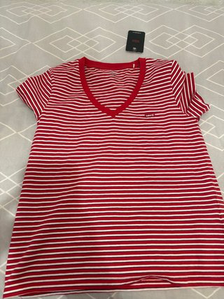 Camiseta Levi's Rayas Rojas Talla S