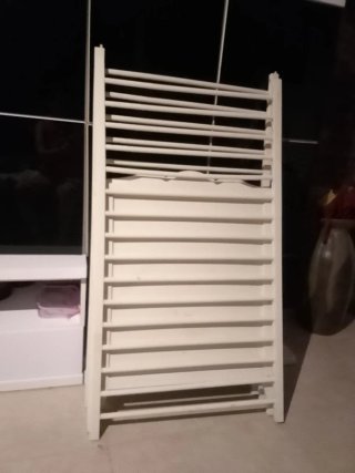 Cuna de madera para bebé