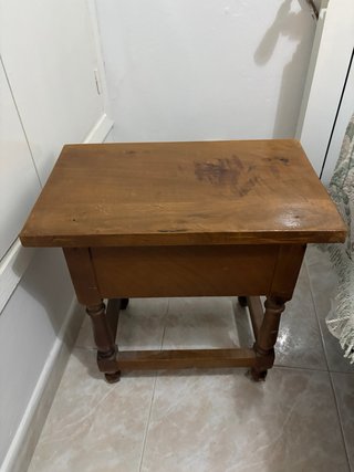 Mesilla de Noche de Madera