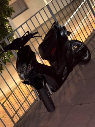 Yamaha Jog RR Negra