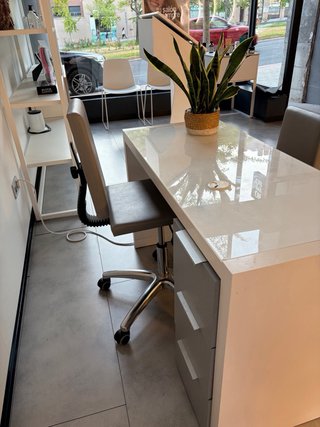 Mesa de Manicura Blanca y Gris