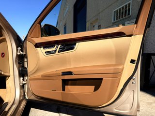 Mercedes-Benz S 500 V8 2006 – 164.000 km