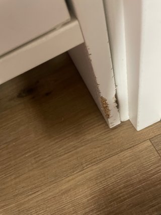 Mueble blanco con puertas