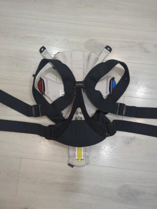 Mochila Portabebés BabyBjorn Miracle Negra