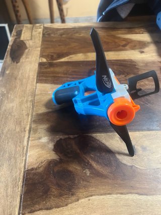 Pistola Nerf Azul y Naranja