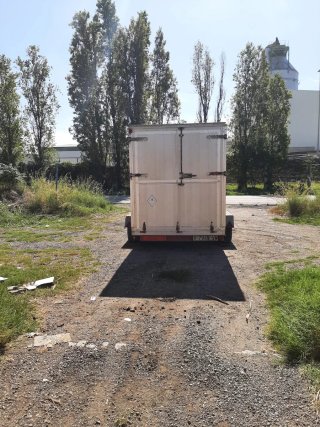 Remolque Cerrado de Carga