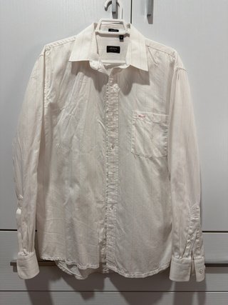 Camisa Arrow blanca con rayas rojas