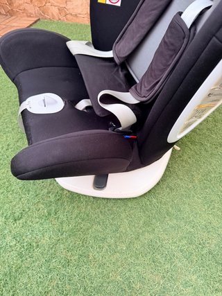 Silla de coche infantil iBaby con sistema Isofixsu