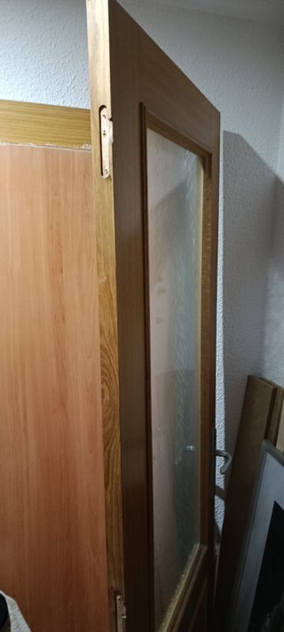 Puerta de paso con cristal translúcido