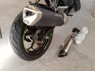 Kawasaki Z250SL 2015 - 16.500 km ITV 2027
