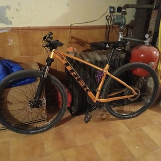 Bicicleta Trek Marlin 5 2023