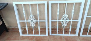 Rejas de ventana blancas (grande y pequeña)
