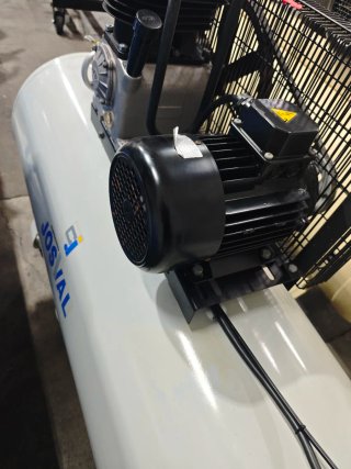 Compresor Josval 2.2 kW 300L