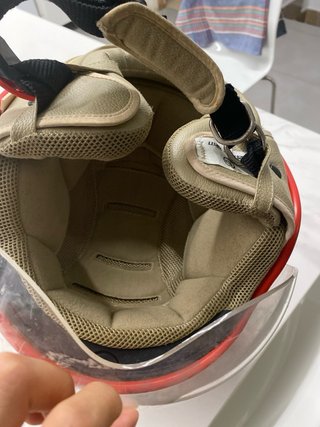 Casco Infantil con Estampado de Corazones