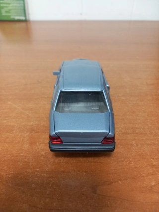Coche a escala 1/35 Mercedes-Benz