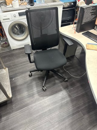 Mueble de oficina metálico beige y gris