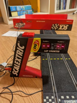 Scalextric SCX C2 GT con Cuentavueltas Electrónico
