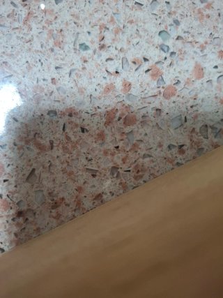 Mesa de cocina Silestone. Solo venta en persona.