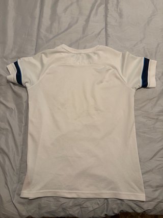 Camiseta deportiva Nike blanca