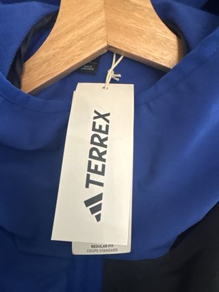 Chaqueta Adidas Terrex Azul y Negra